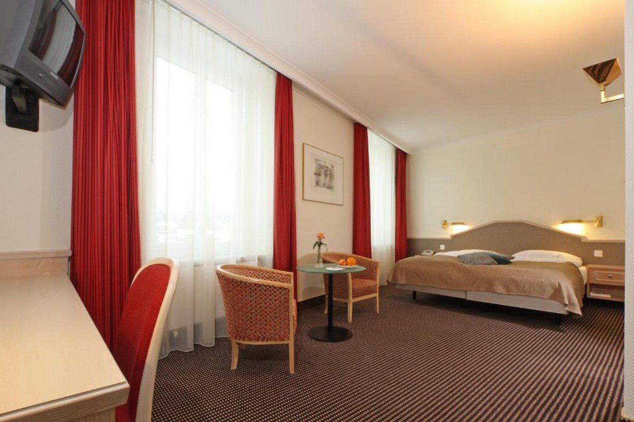 Seehotel Waldstaetterhof Swiss Quality Brunnen Exterior photo
