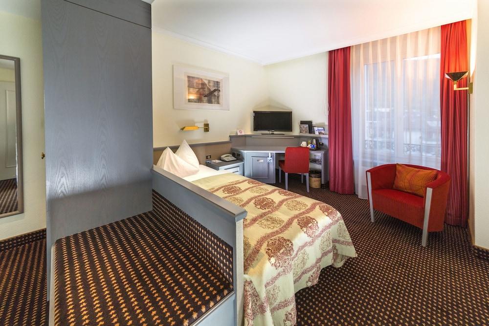 Seehotel Waldstaetterhof Swiss Quality Brunnen Exterior photo